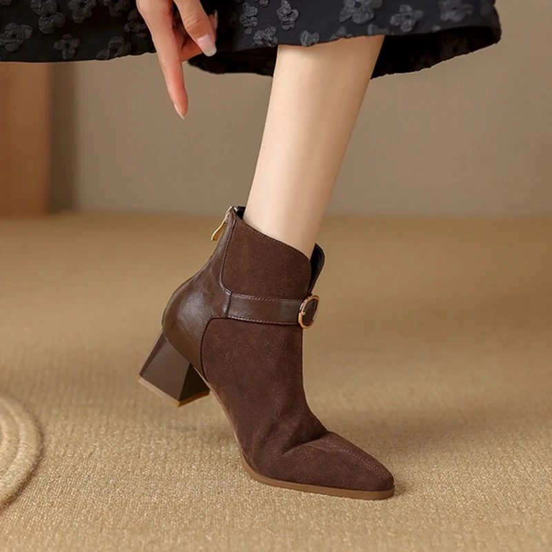 Новата есенна дамски обувки, ботуши с квадратни пръсти и масивен ток, дамски обувки от волска кожа, велур, ботильоны на високи токчета, черни дизайнерски обувки