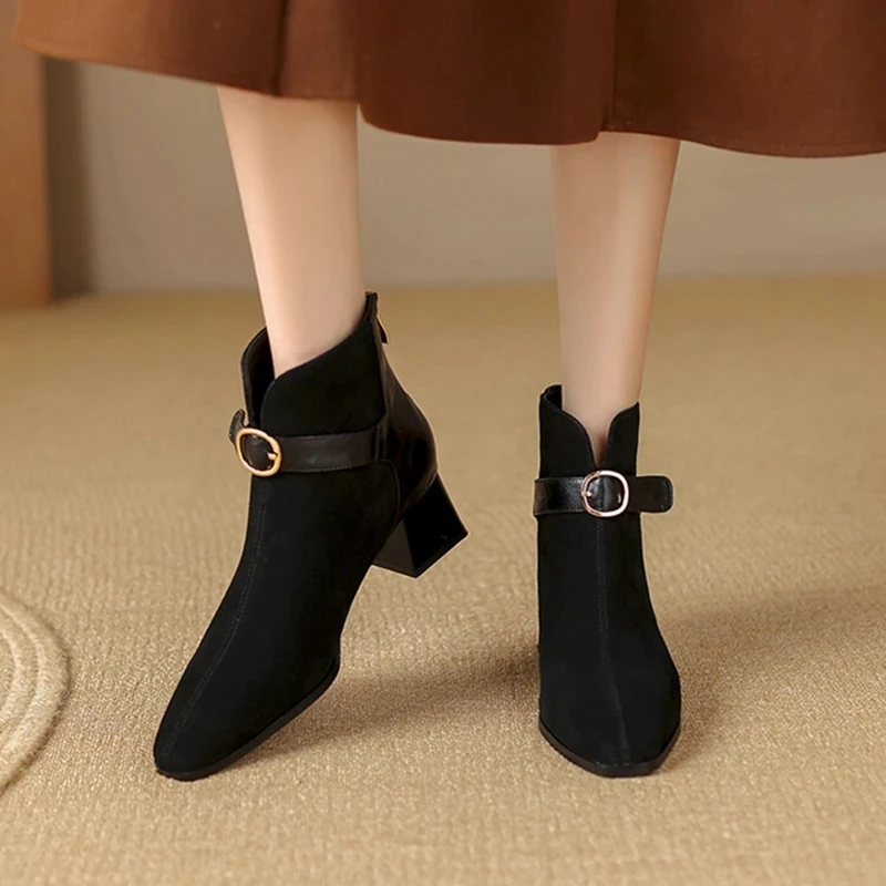 Новата есенна дамски обувки, ботуши с квадратни пръсти и масивен ток, дамски обувки от волска кожа, велур, ботильоны на високи токчета, черни дизайнерски обувки