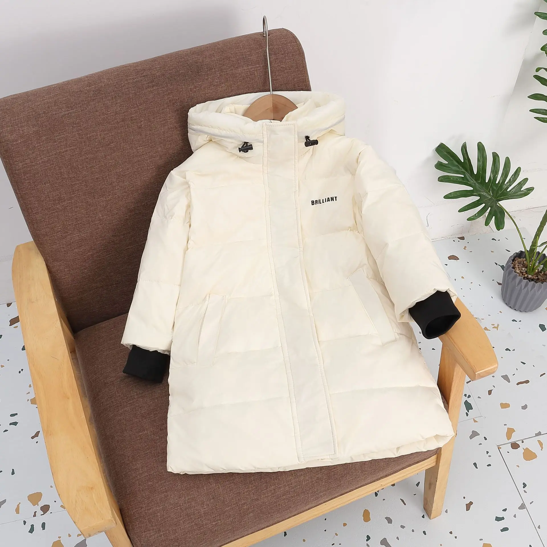 Детско палто Новата Есенно-Зимна Корея, модерно яке със средна дължина на тежко топола, Бебешко яке в Бяло утином топола с качулка